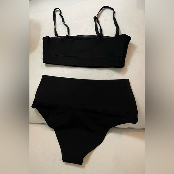 NWT Skims 2pc Bikini Swimsuit Onyx Size M - Picture 5 of 6